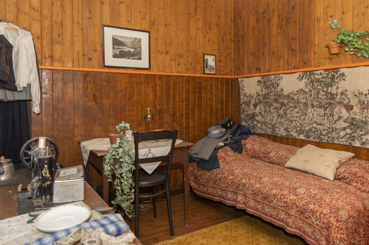 The small room in the 1940s house. Photo: Tone Iren Eggen T&oslash;mte/Maihaugen

