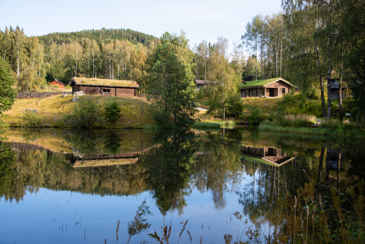 The cottages and the muntain farms at Maihaugen. Photo: Maihaugen.

