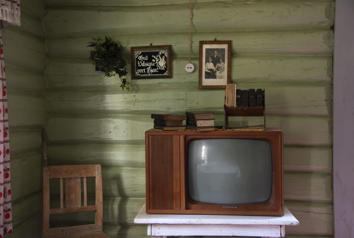 From the living room with a TV. Photo: Camilla Damg&aring;rd/Maihaugen.

