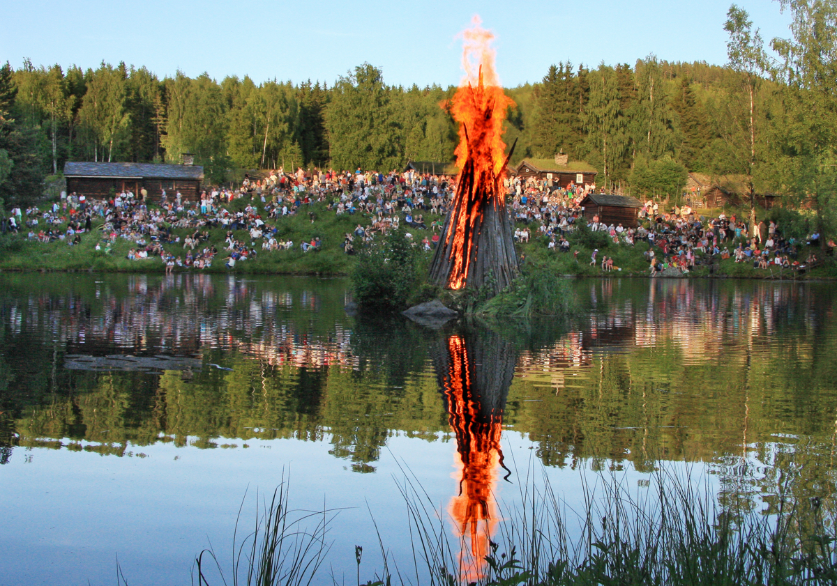 Sankthans evening 23. June at Maihaugen. Photo: J&oslash;rgen Skaug.

