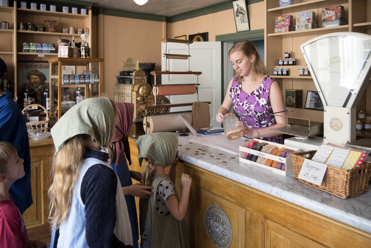 There are many treats to buy at Avlangrud during the summer.&nbsp; Photo: Camilla Damg&aring;rd/Maihaugen.

