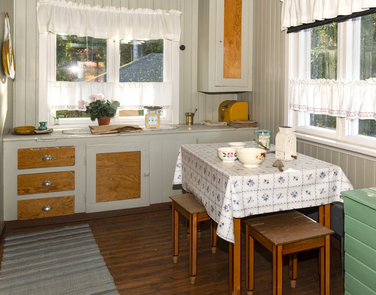 The kitchen in the 1940s house. Photo: Tone Iren Eggen T&oslash;mte/Maihaugen.

