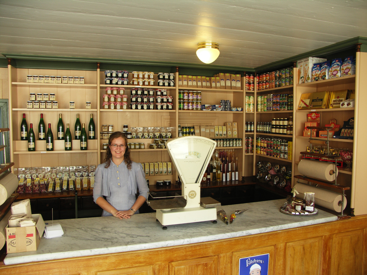 Restoration of H. Avlangrud grocer&rsquo;s shop was given by the Friends of Maihaugen in connection with the 100 year jubilee in 2004. Photo: Maihaugen.

